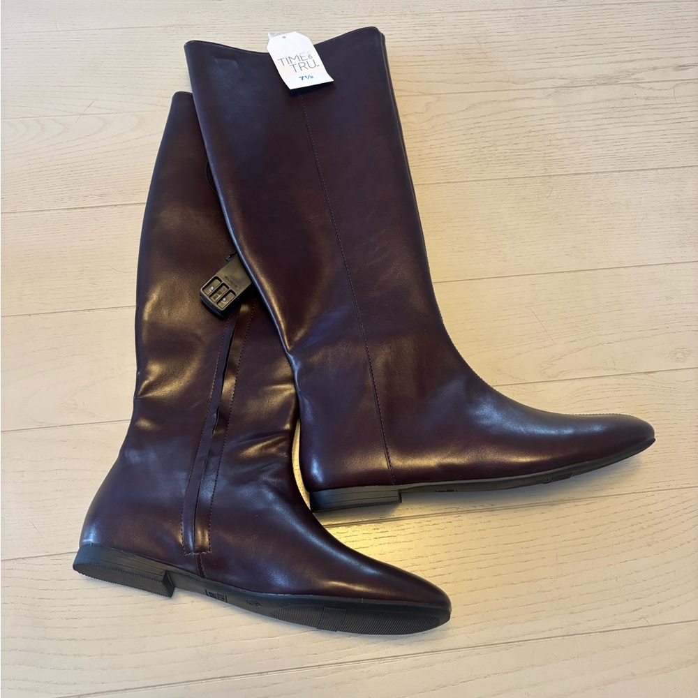 NWT Time and Tru flat boot size 7.5